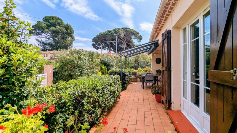 Hyères - 4 pièces - 395